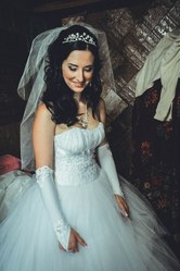 Шикарное свадебное платье 42-44 с подарочками
